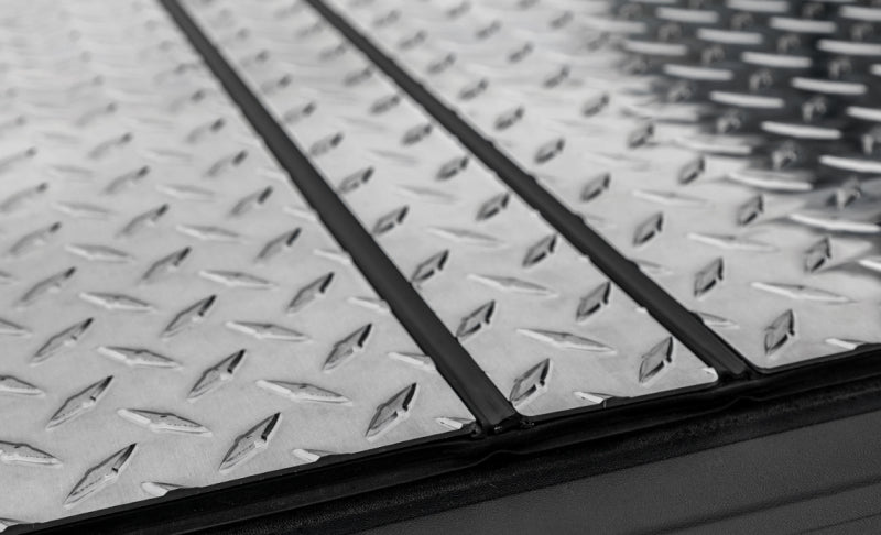 Access LOMAX Diamond Plate 2019 Chevy/GMC 1500 6ft 6in Box (Excludes LD/Limited and Bedside Storage)