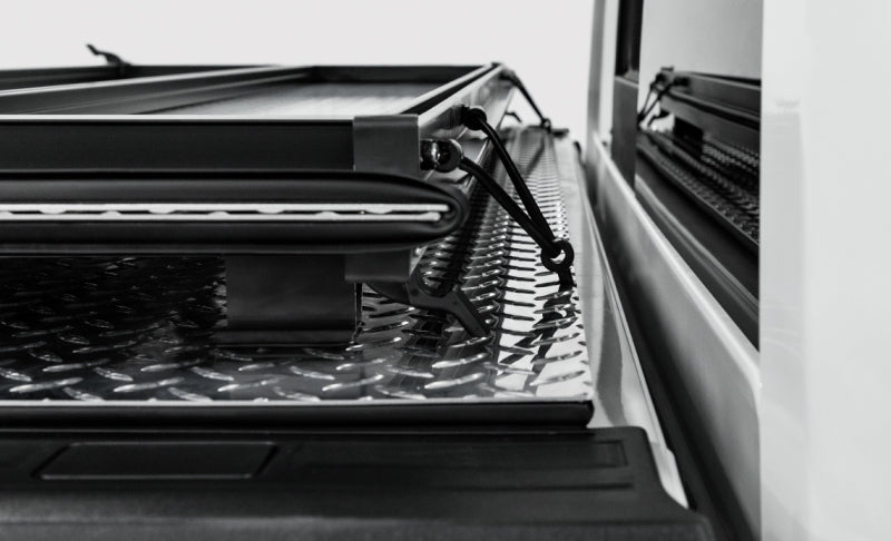 Access LOMAX Tri-Fold Cover 2020+ Chevy/GMC Full Size 2500 3500 6ft 8in Standard Bed - Diamond Plate
