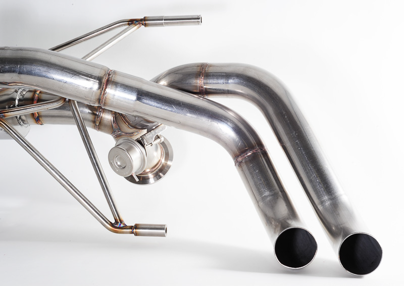 AWE Tuning Audi R8 4.2L Spyder SwitchPath Exhaust